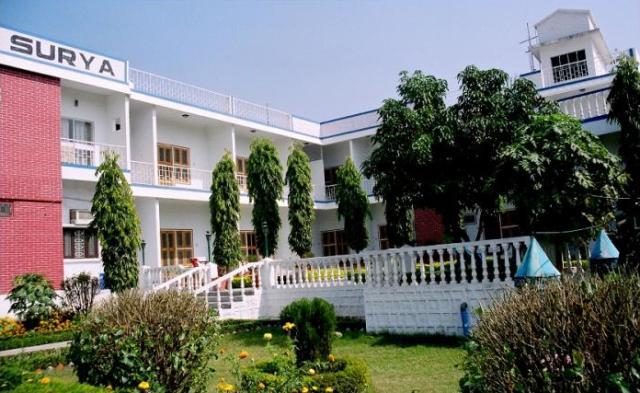 Hotel Surya Khajurāho Zewnętrze zdjęcie